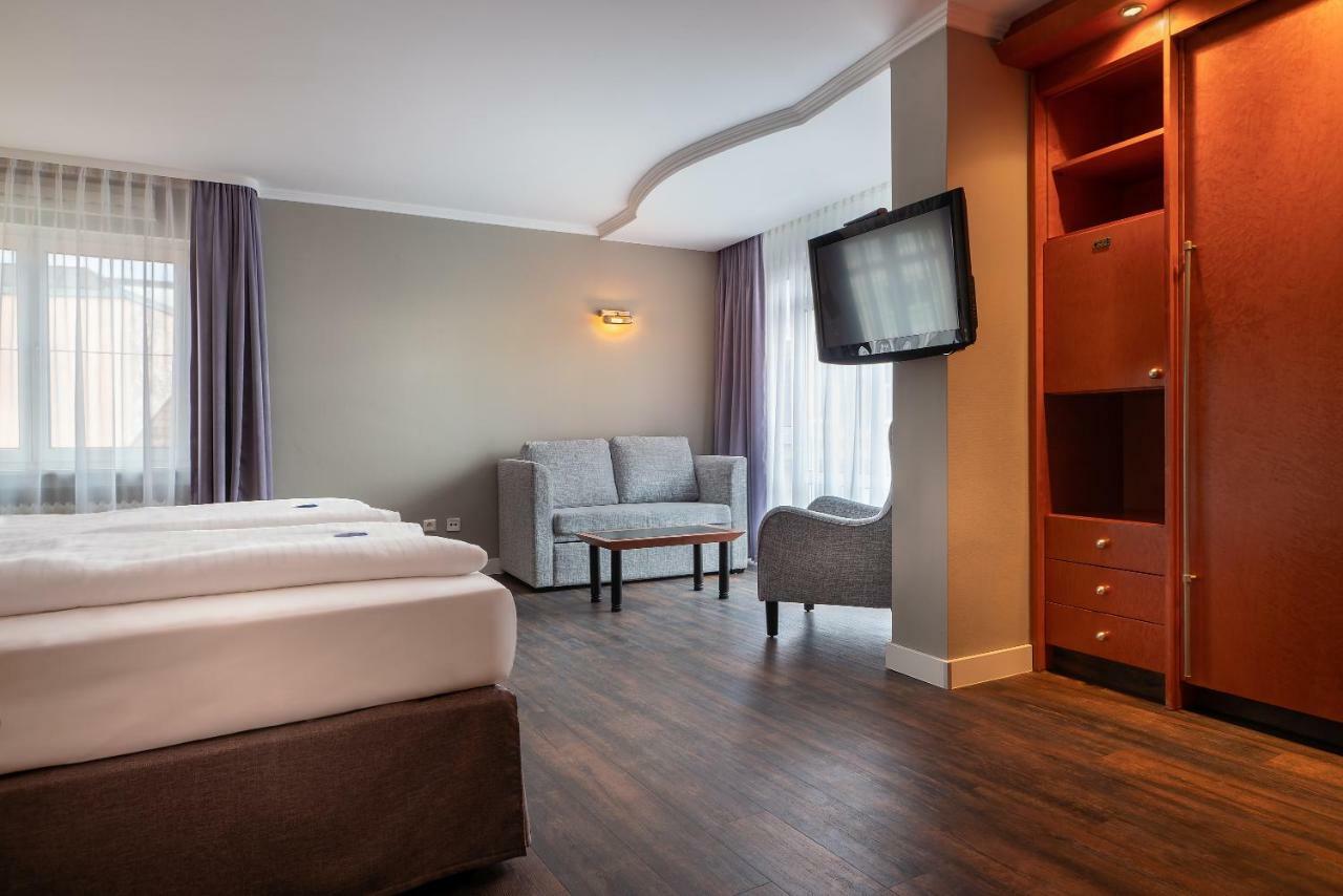 Best Western Hotel Goldenes Rad فريدريشسهافن المظهر الخارجي الصورة