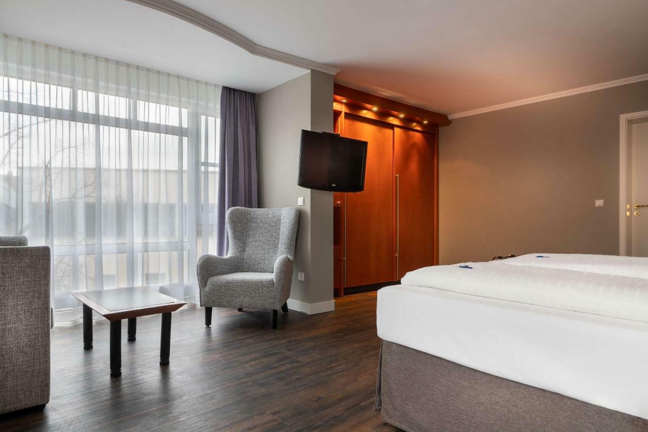 Best Western Hotel Goldenes Rad فريدريشسهافن المظهر الخارجي الصورة